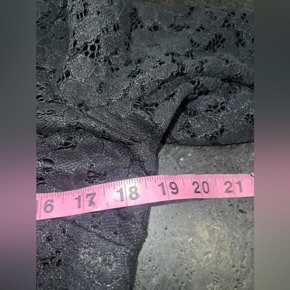 UEC LILLY PULITZER BLACK LACE SCALLOPED HEM DRESS SZ 10 - Picture 9 of 10